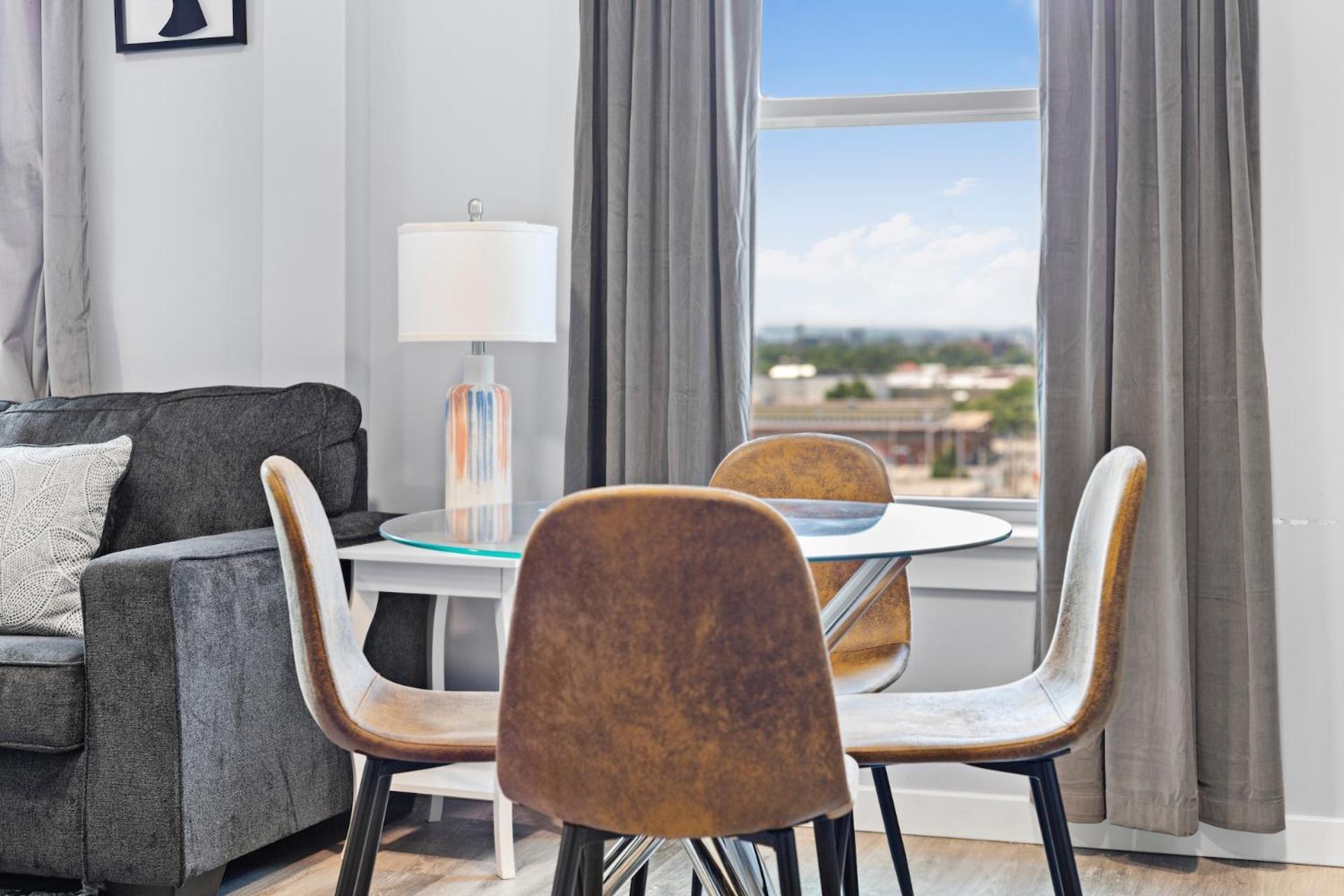 Everett Furnished Apartments Near Encore חדר תמונה