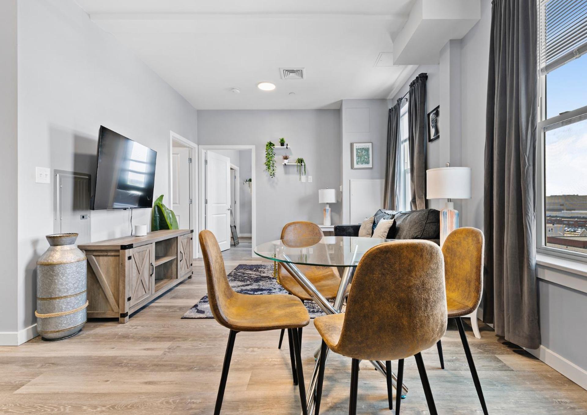 Everett Furnished Apartments Near Encore חדר תמונה