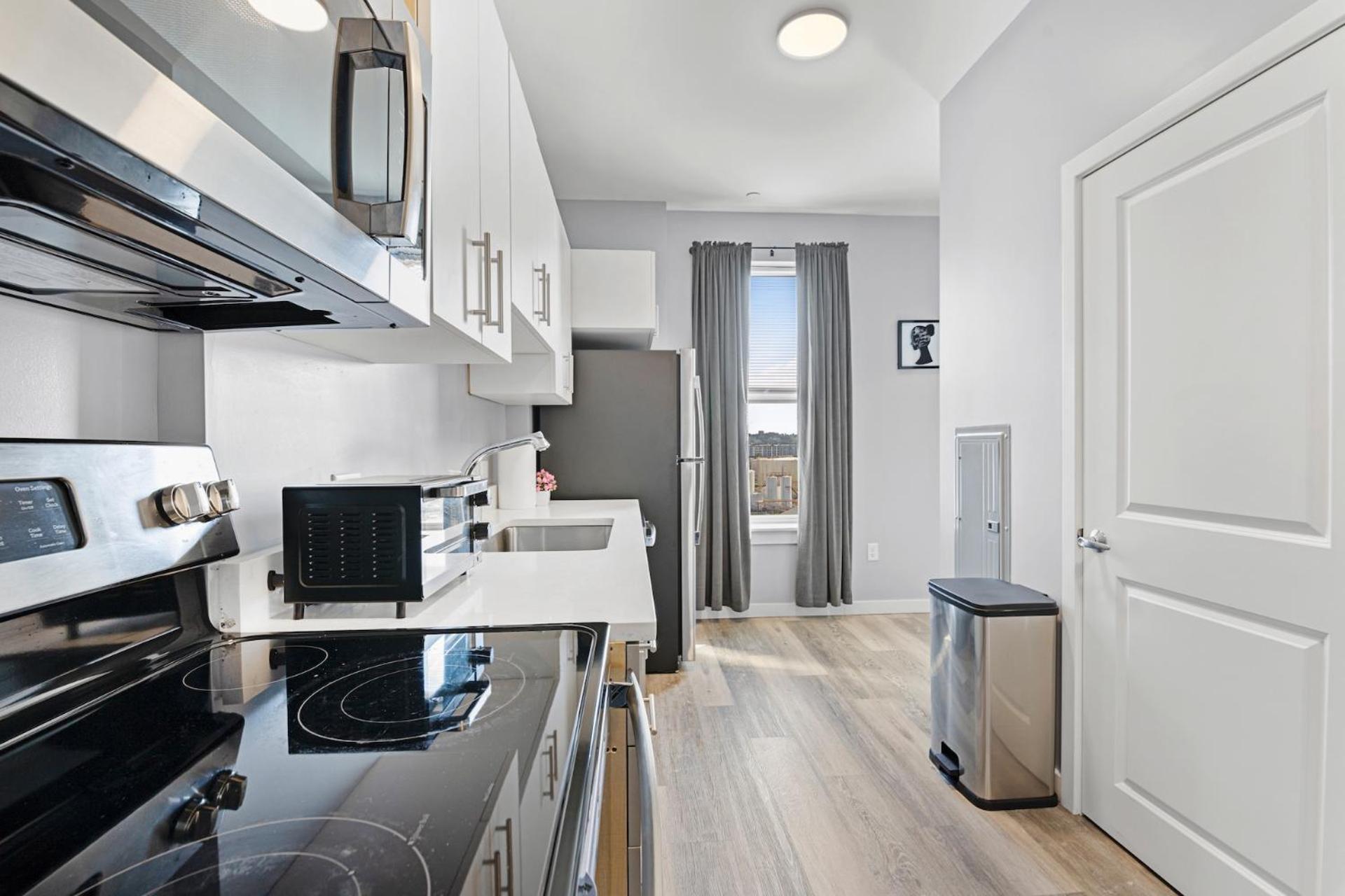 Everett Furnished Apartments Near Encore חדר תמונה