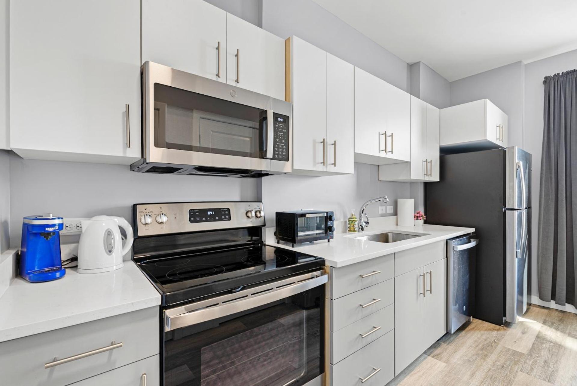 Everett Furnished Apartments Near Encore חדר תמונה